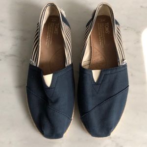 Women’s Toms University Slip Ons size 7